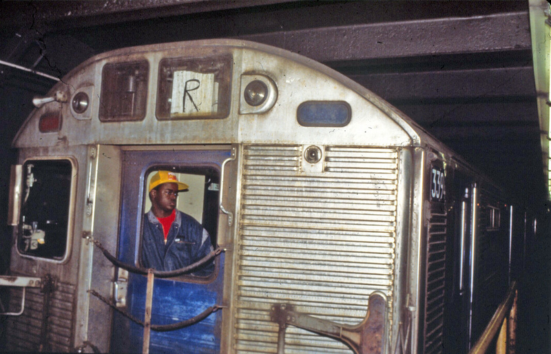 Illustration for article titled 37 Rare and Beautiful Images of the NYC Subway in the 1980s